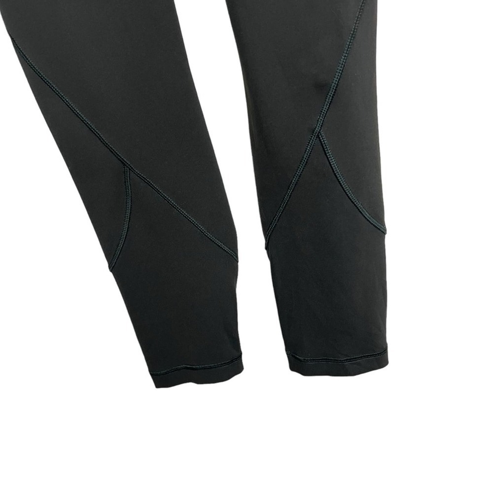 Lululemon In Movement 7/8 Tight *Everlux 25"
Dark Olive (First Release) 2 - Picture 4 of 9
